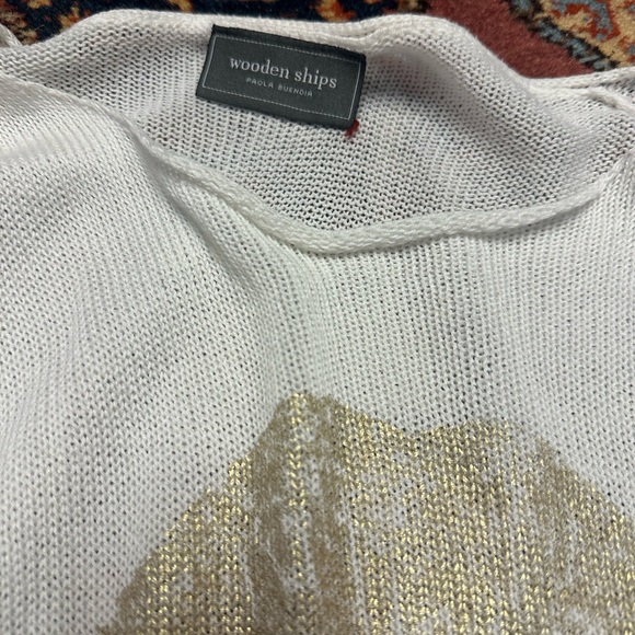 Wooden ship White Sweater with Gold Lip Print - Picture 3 of 4